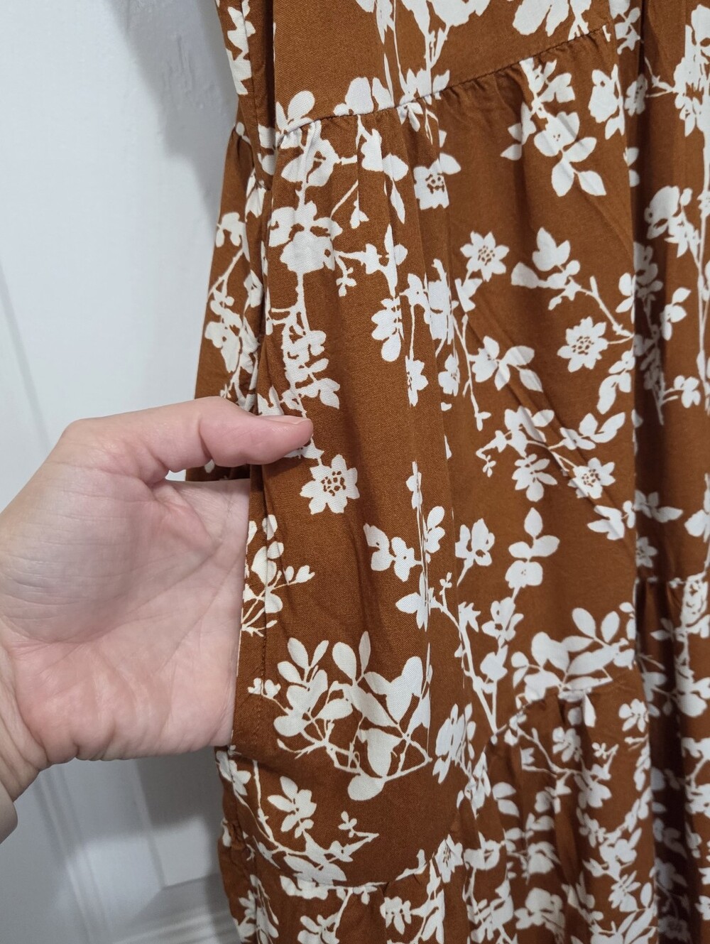 Old Navy Brown Floral Short Sleeve Tiered Mini Dress Sz Small Petite Boho Casual - Picture 6 of 13